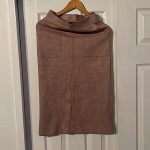 Pencil skirt high waisted with small back slit